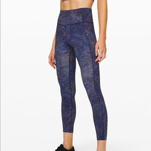 Lululemon Fast and Free 25” size 6 Reflective